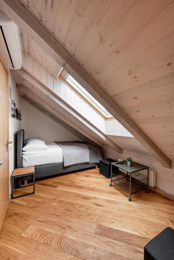Small Attic Rooms In Kaunas Old Town Экстерьер фото