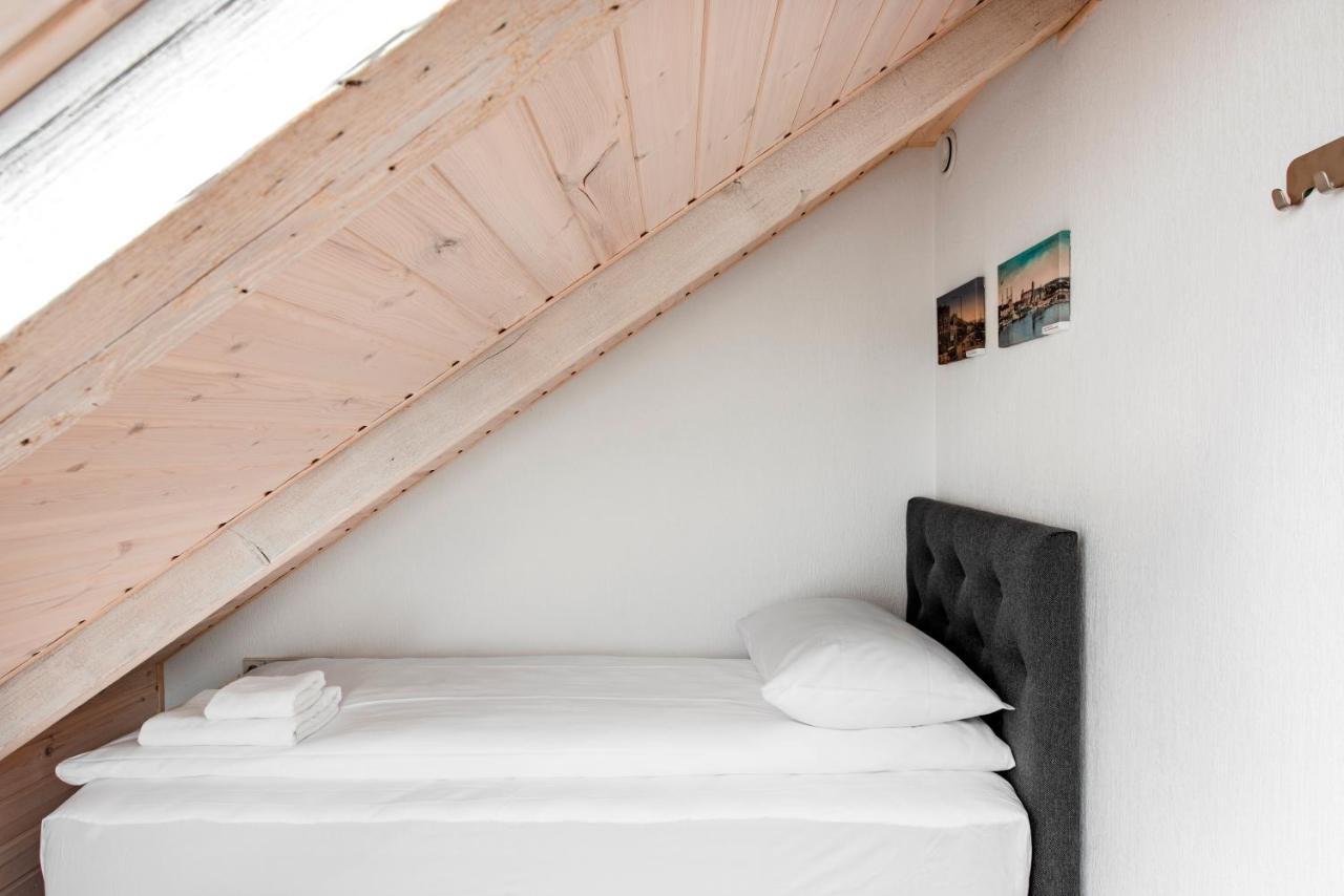 Small Attic Rooms In Kaunas Old Town Экстерьер фото